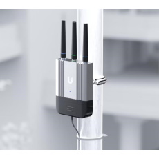 UBNT UMR - Industrial Mobile Router UBNT UMR - Industrial Mobile Router