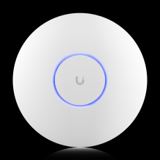 UBNT UniFi U7-Pro, bez PoE adaptéru UBNT UniFi U7-Pro, bez PoE adaptéru